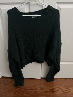 Aritzia Sunday’s Best Oversized Cable Knit Sweater – Dark Green